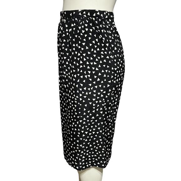 ⭐️Neiman Marcus 100% Silk Triangle Print Pencil Skirt Sz-8 - Picture 2 of 8